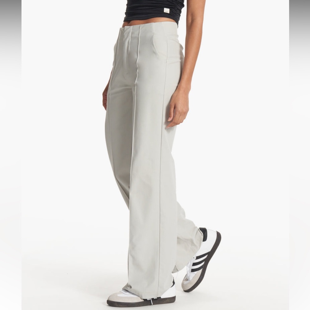 NWT Vuori Women’s Meta Wideleg Pant SZ Small